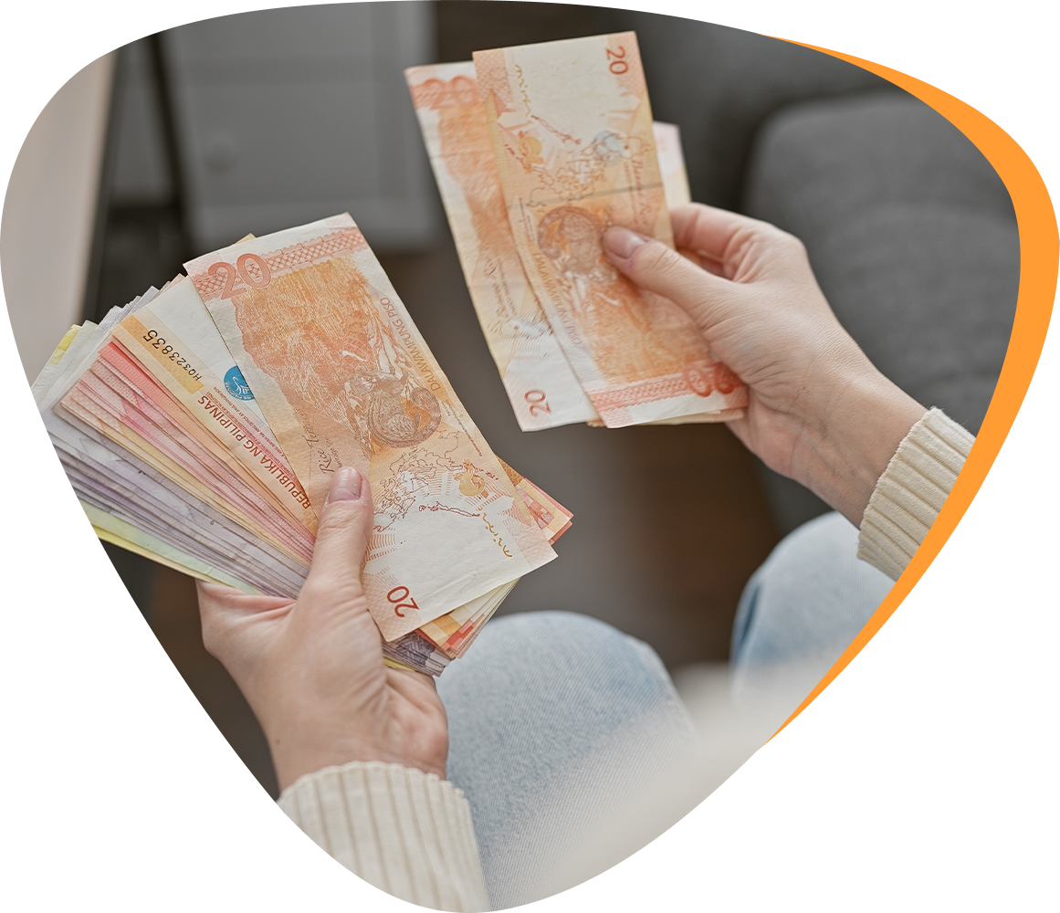 counting paper bills